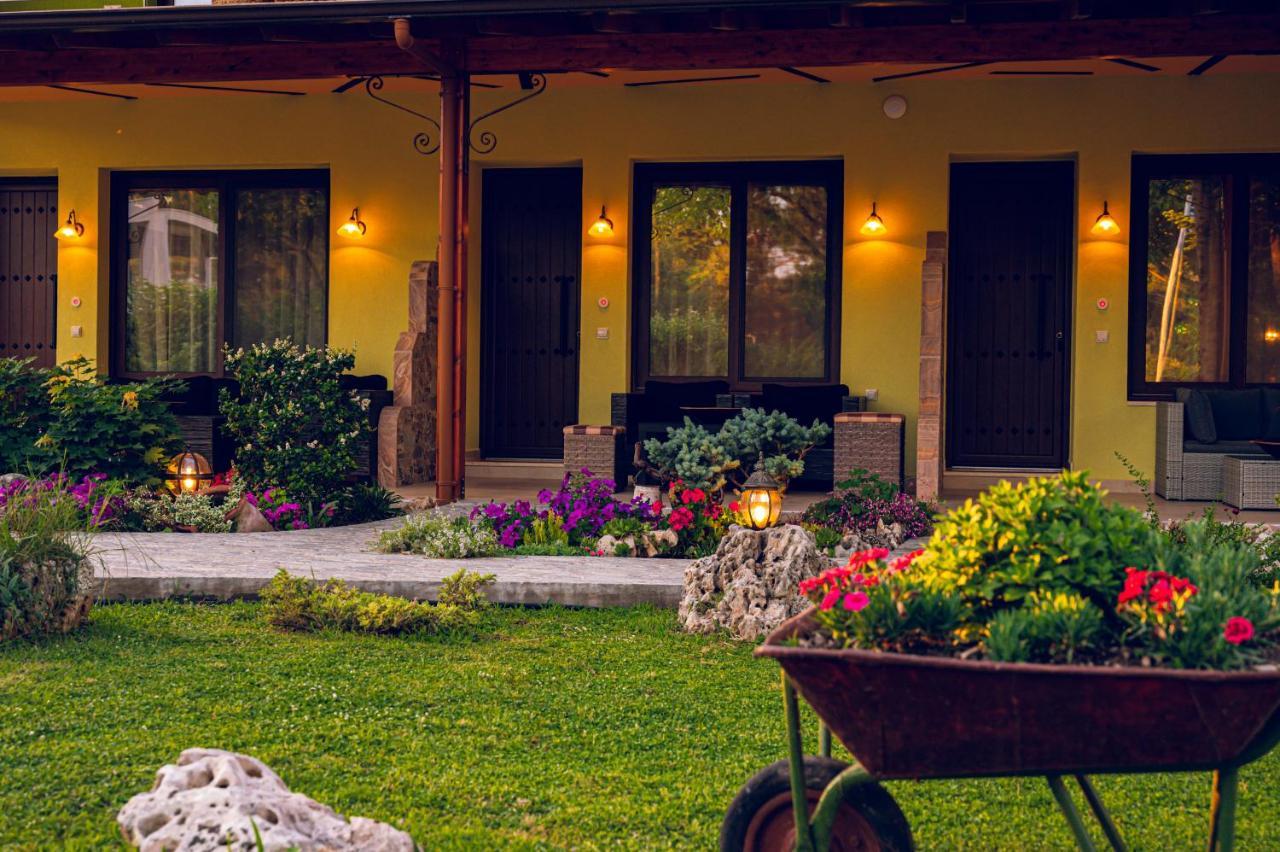 Simi Luxury Suites Plaka Litochorou Exterior foto